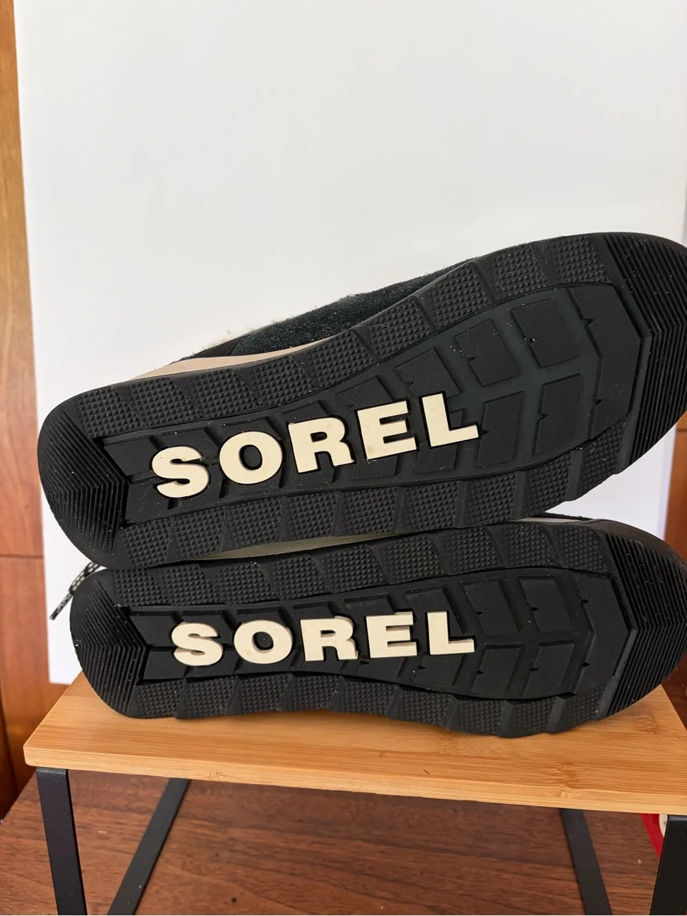 Sorel Whitney Waterproof Suede Lace-Up Winter Boots w. Fur Collar. Women’s 10.